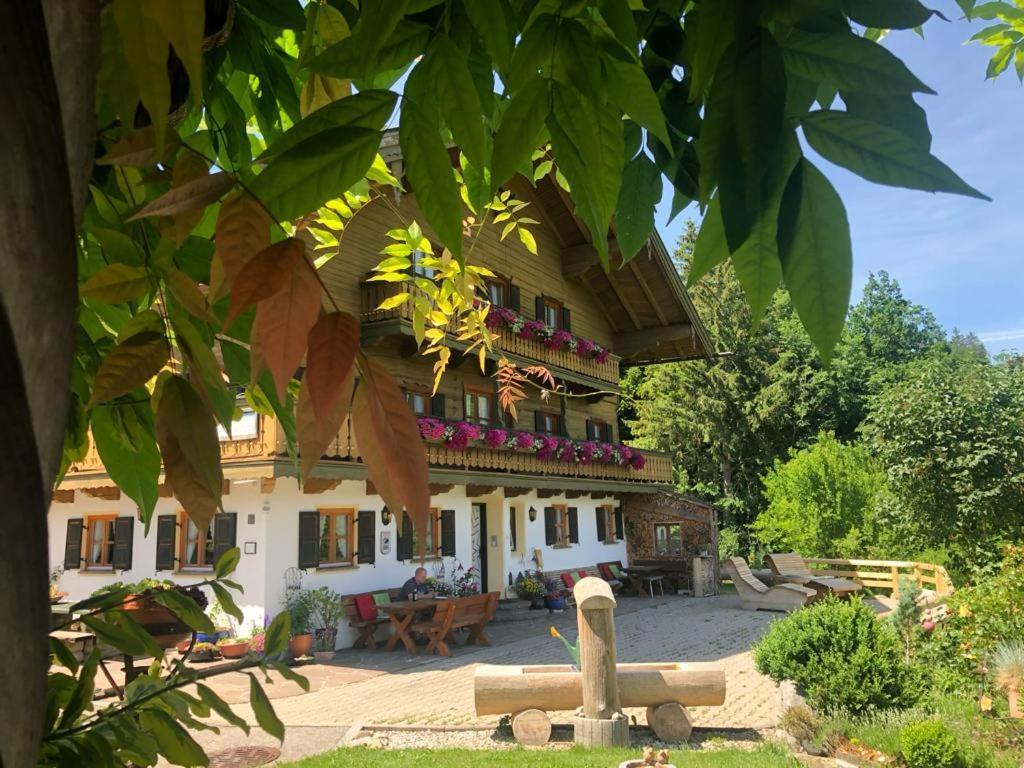 Gaestehaus Herbstbauernhof Siegsdorf Exterior photo